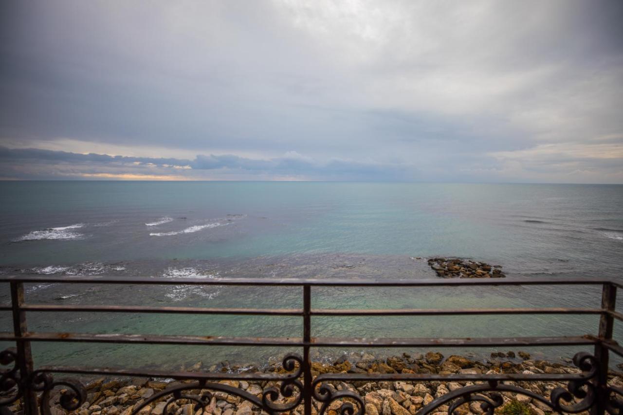 Del Castello Di Hostel Santa Severa